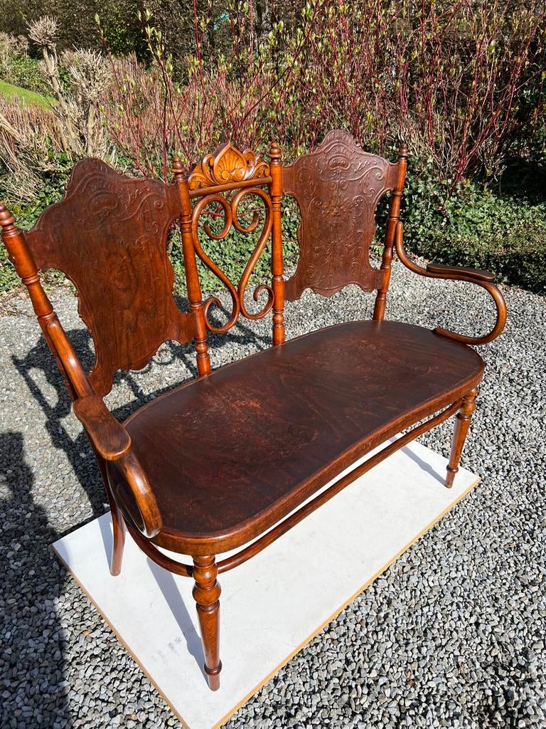 Chaise ancienne en bois genre Thonet, Enlèvement