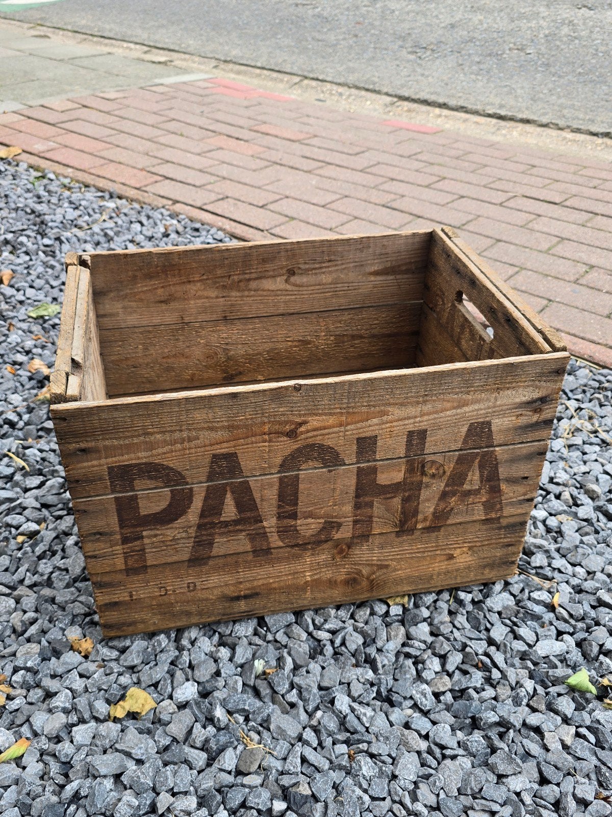 Caisse en bois PACHA vintage, Collections, Enlèvement ou Envoi