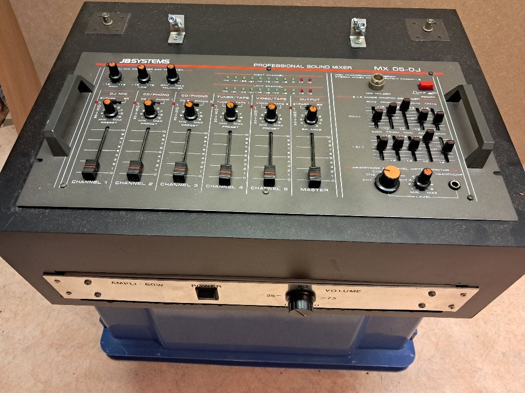 Professioneel 19’’ stereo mengpaneel+eindversterker +meubel, Audio, Tv en Foto, Ophalen, Gebruikt, Audio