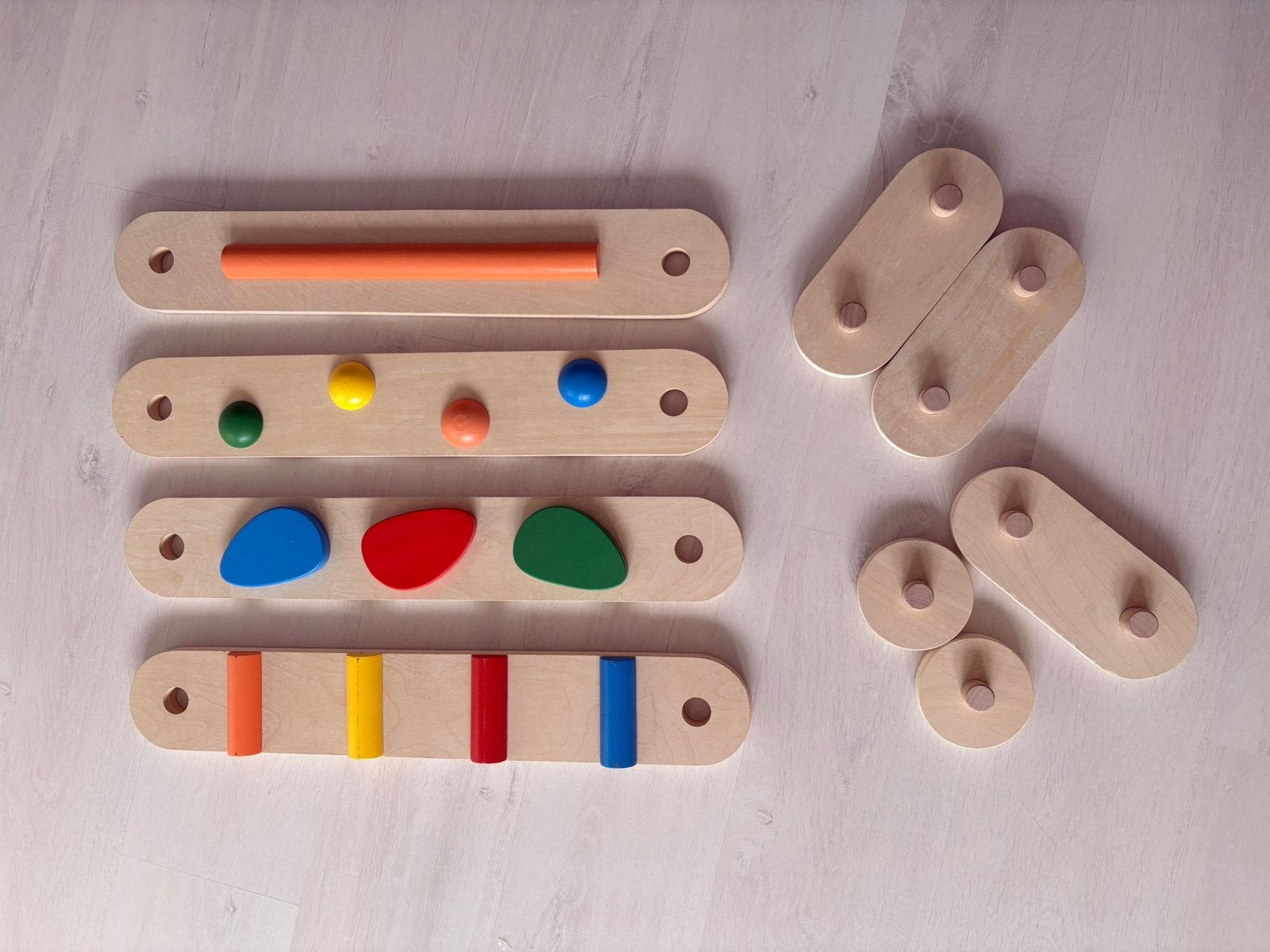Lovevery Houten Tactiele Balanceerbalken / Stapstaven, Kinderen en Baby's, Speelgoed | Houten speelgoed, Zo goed als nieuw, Ophalen