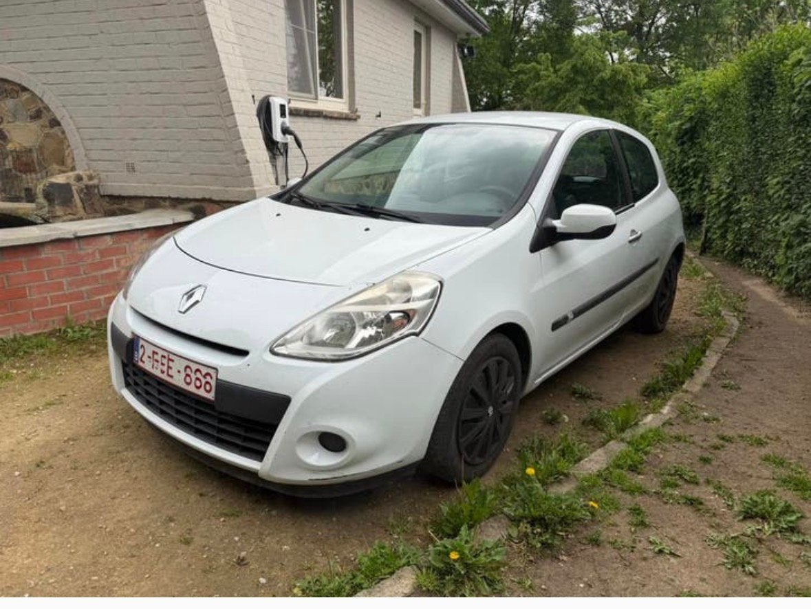 RENAULT CLIO 1.5 dCi FAP EURO 4 – 2010, Enlèvement