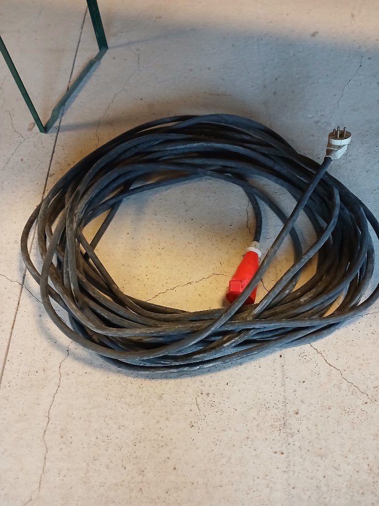 380v driefasig elektrisch verlengsnoer (33m), Doe-het-zelf en Bouw, Ophalen, Zo goed als nieuw, Kabel of Snoer