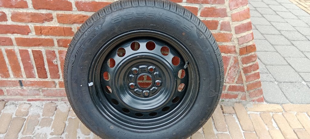 Auto banden  Suzuki Vitara, Autos : Pièces & Accessoires, Pneus & Jantes, Neuf, 215 mm, 4 Saisons, Véhicule de tourisme