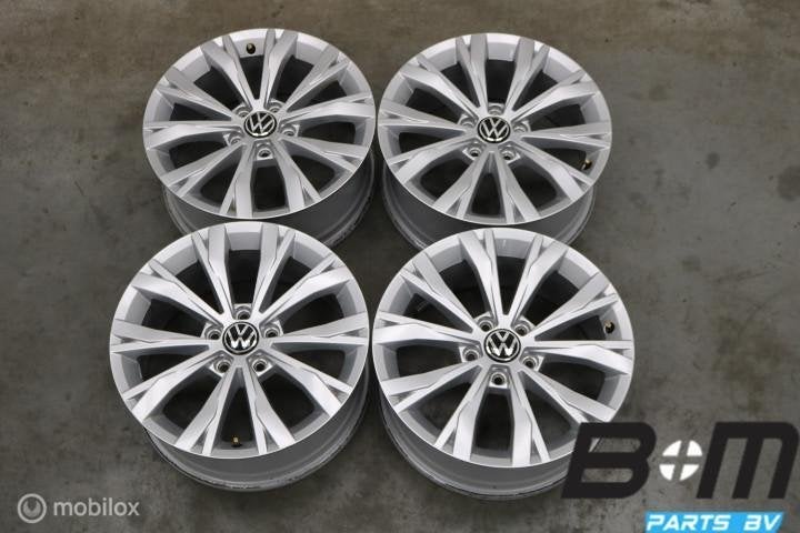 ORIGINEEL! 17 inch velgen Audi VW Tiguan 5NA! 5NA601025, Auto-onderdelen, Banden en Velgen, Gebruikt, Velg(en), 17 inch, Personenwagen