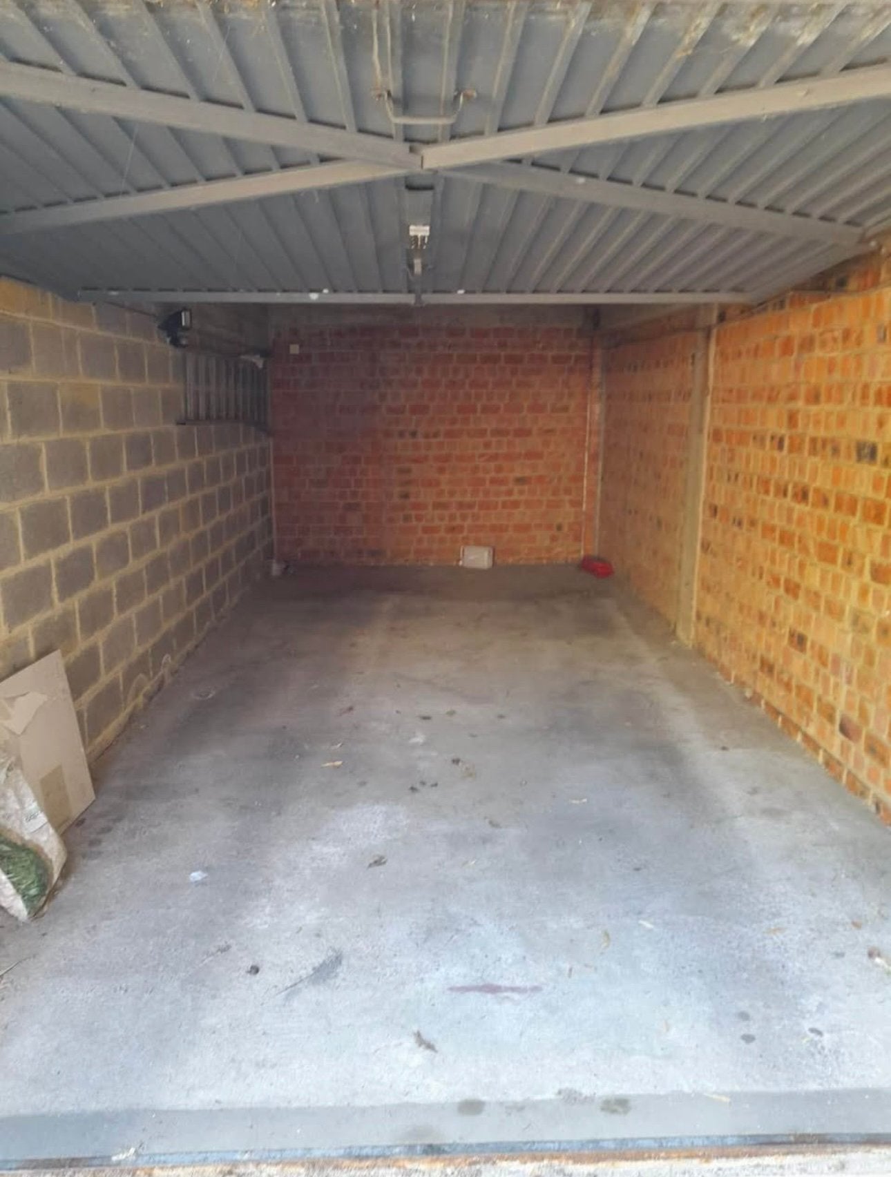 garage a louer sur av Scheutbosch, Autos : Divers