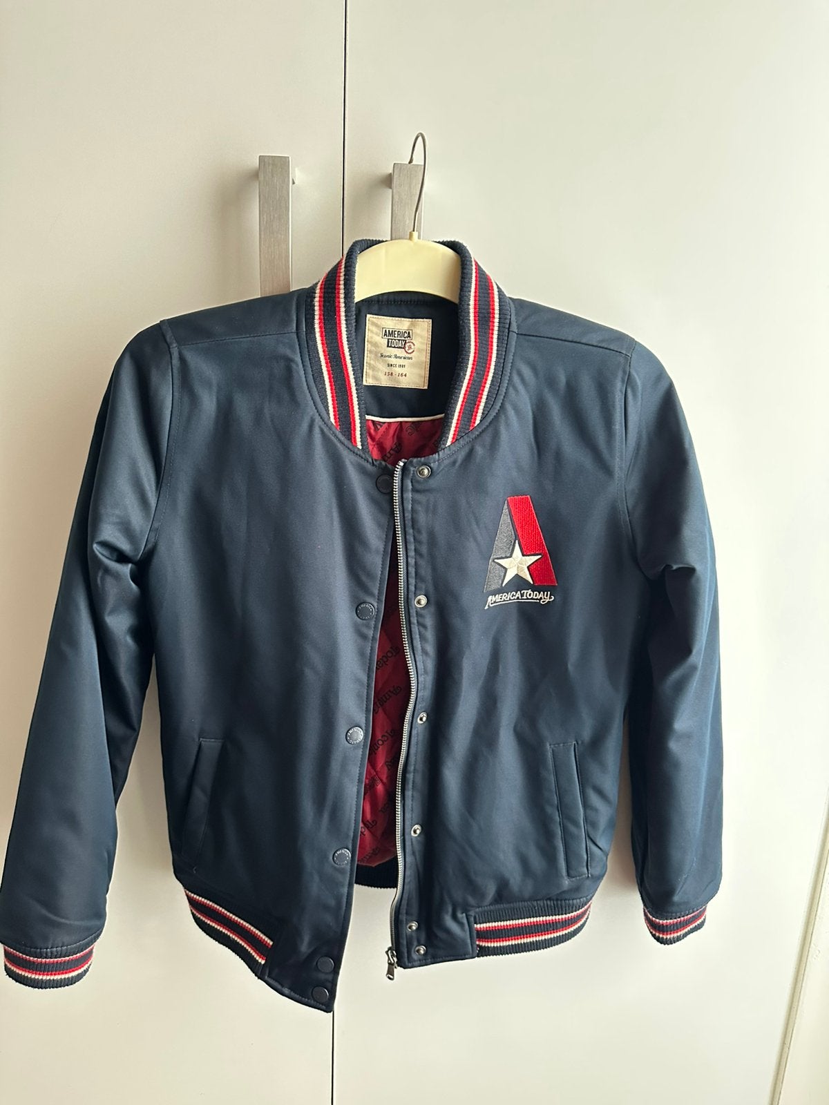 Jas America Today, Ophalen of Verzenden, Zo goed als nieuw, Jongen, Jas