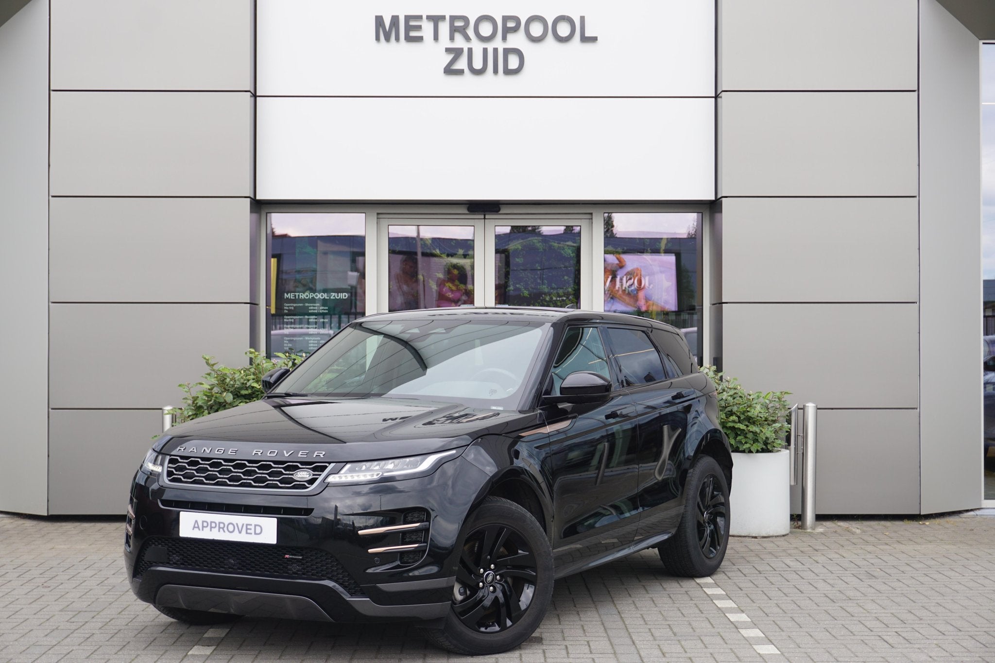 Land Rover Range Rover Evoque R-Dynamic S AWD, 122 kW, Euro 6, Entreprise, https://public.car-pass.be/vhr/ccee3a42-2928-4d25-8e8f-cc6dabf9c9b9