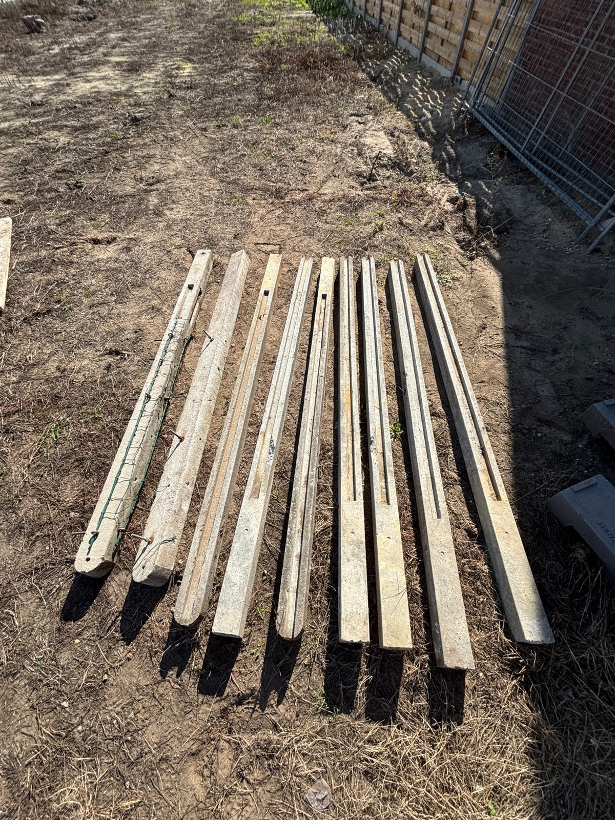 Gratis betonpalen af te halen (9 stuks), Tuin en Terras, Ophalen, Zo goed als nieuw, Palen