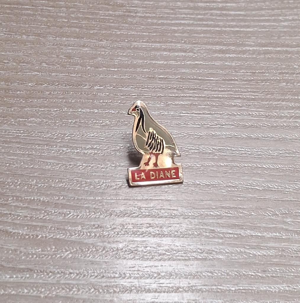 PIN - LA DIANE - DUIF - PIGEON, Enlèvement ou Envoi, Utilisé, Animal et Nature, Insigne ou Pin's