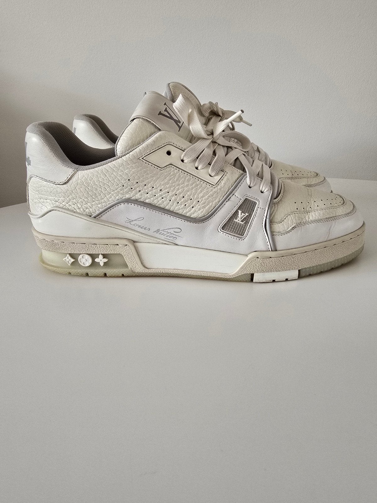 Louis Vuitton Sneakers LV Traineur 44 Full set, Enlèvement ou Envoi, Blanc, Louis Vuitton, Baskets