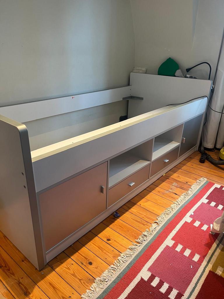 2 x 1 persoonsbed met opbergruimte, wit met licht grijs, Huis en Inrichting, Slaapkamer | Bedden, Ophalen, Gebruikt, 90 cm, Eenpersoons