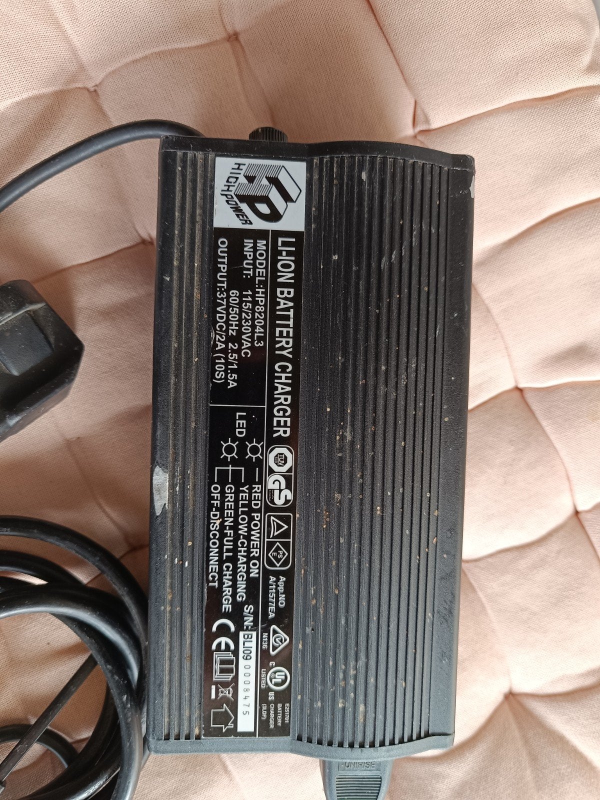 chargeur 4 broches pour vélo électrique, Vélos & Vélomoteurs, Comme neuf