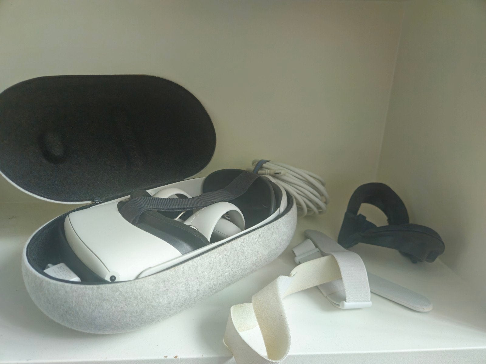 Meta Quest 2 (128gb) + accessoires, Enlèvement, Comme neuf, Lunettes VR