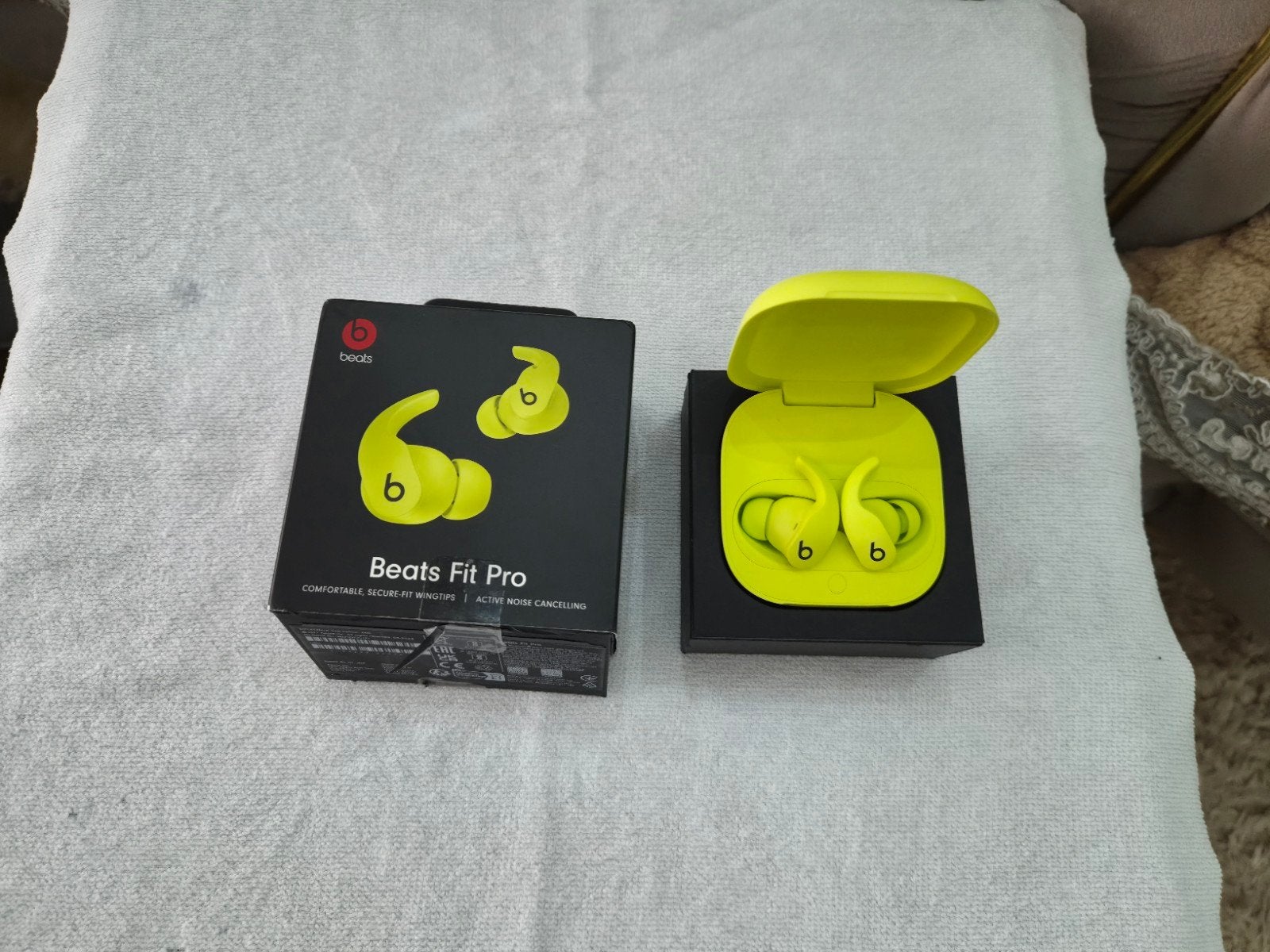 Beats fit pro geel nieuw, Enlèvement ou Envoi, Jaune
