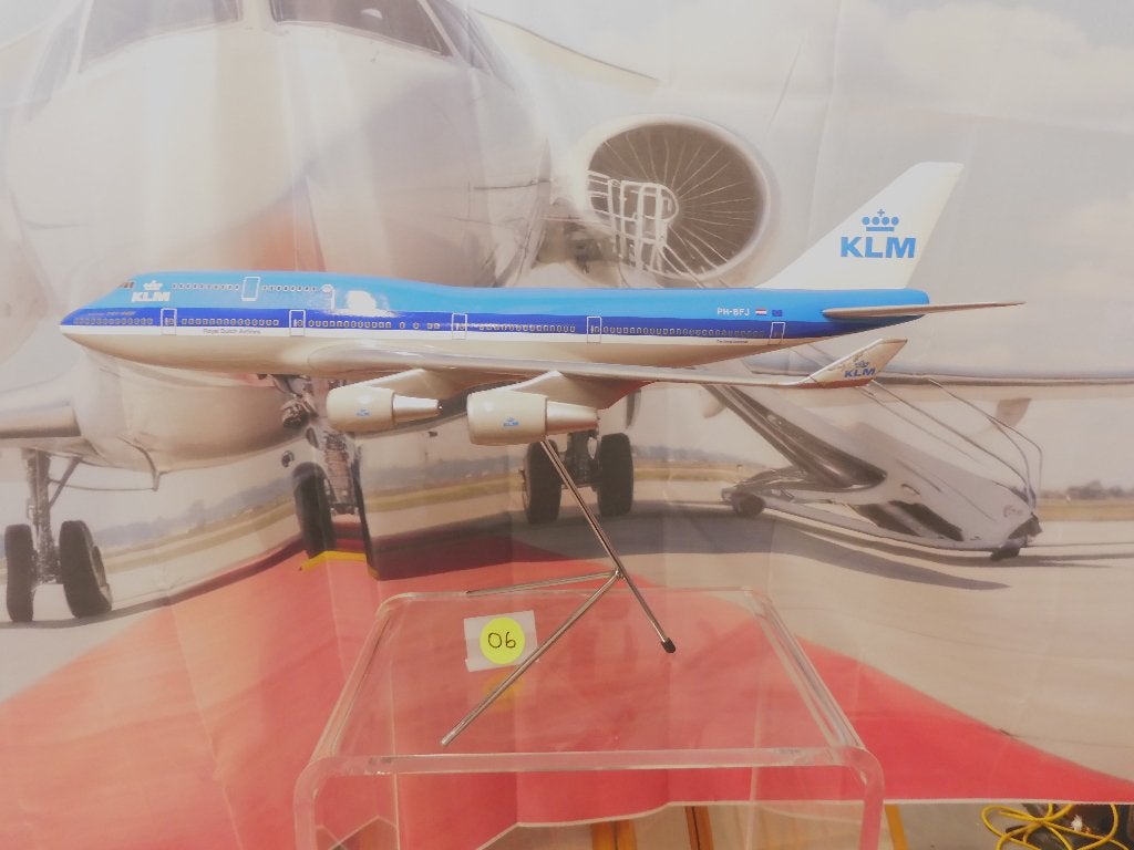 KLM B747  groot model, Verzamelen, Luchtvaart en Vliegtuigspotten, Verzenden, Zo goed als nieuw, Schaalmodel