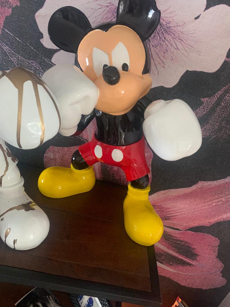 Boxing Mickey Mouse, Enlèvement, Neuf