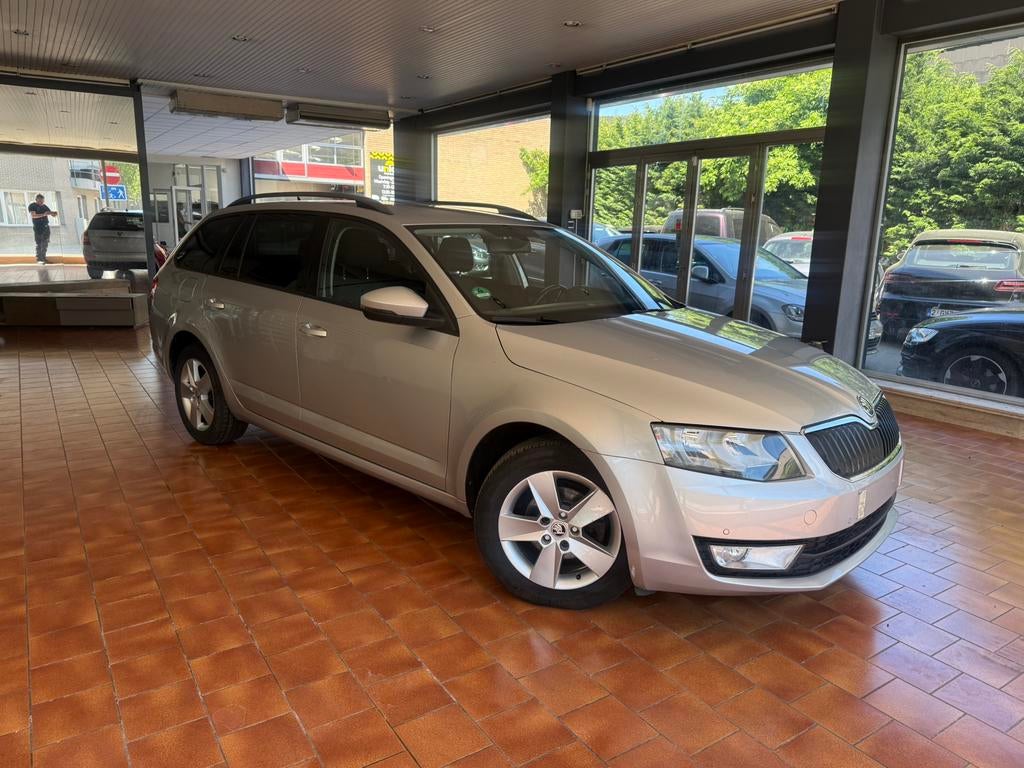 Skoda Octavia 1.2tsi versnellingsbak in uitstekende staat, Auto's, Skoda, Euro 5, Stof, Zwart, 4 cilinders