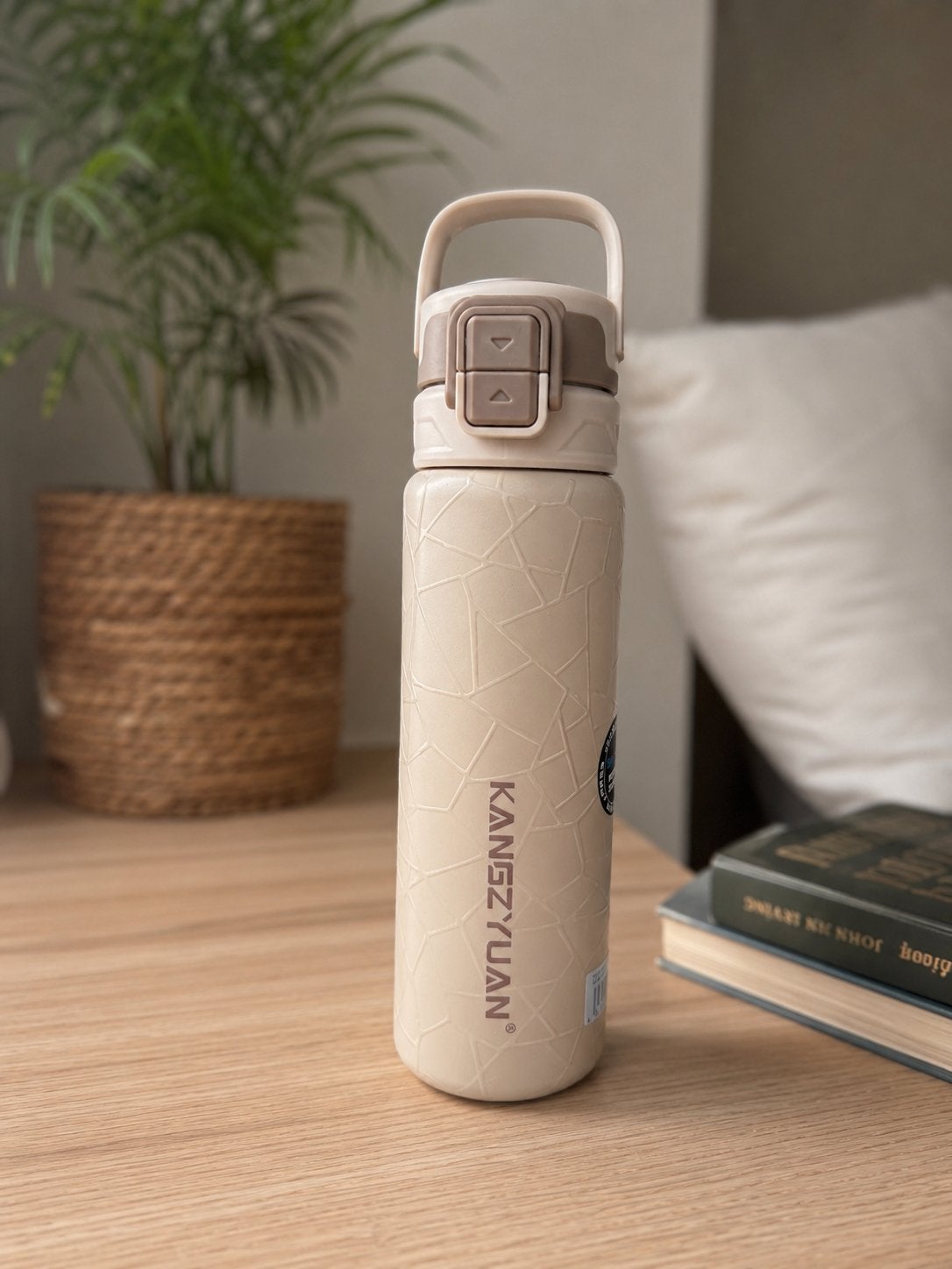 Gourde isotherme 530 ml avec paille – beige, Sports & Fitness, Enlèvement ou Envoi, Neuf