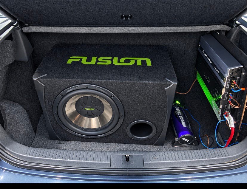 CAISSON DE BASSES FUSION + AMPLIFICATEUR, Autos : Divers, Enlèvement, Comme neuf