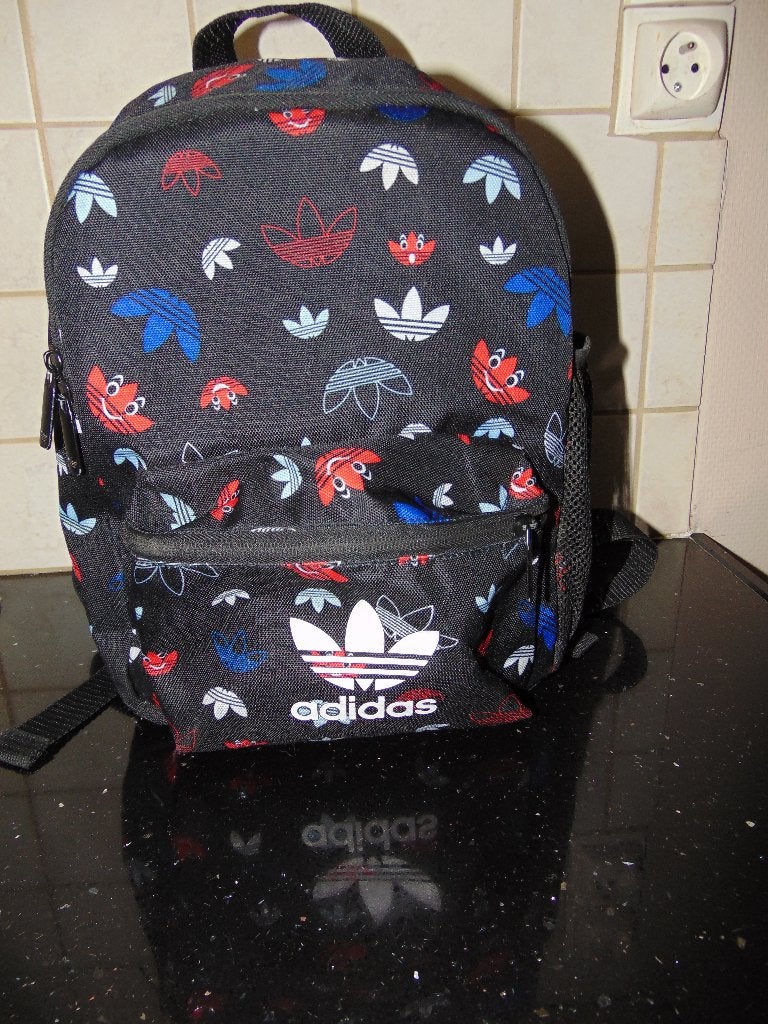Kinder rugzak Adidas in zeer goede staat, Overige merken, Gebruikt, 25 tot 40 cm, Ophalen of Verzenden