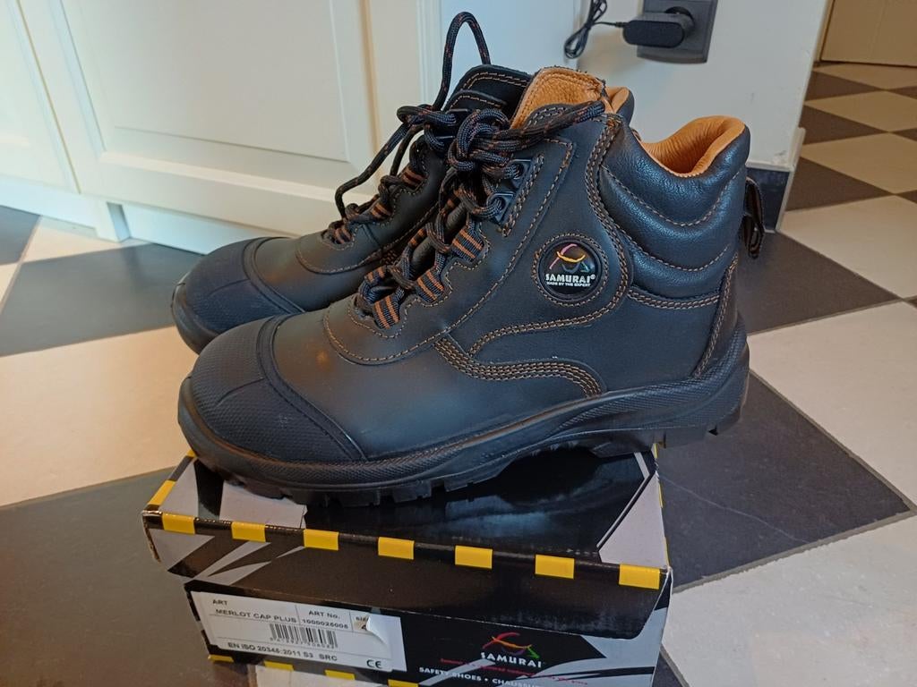 Werkschoenen 42 samurai, Ophalen