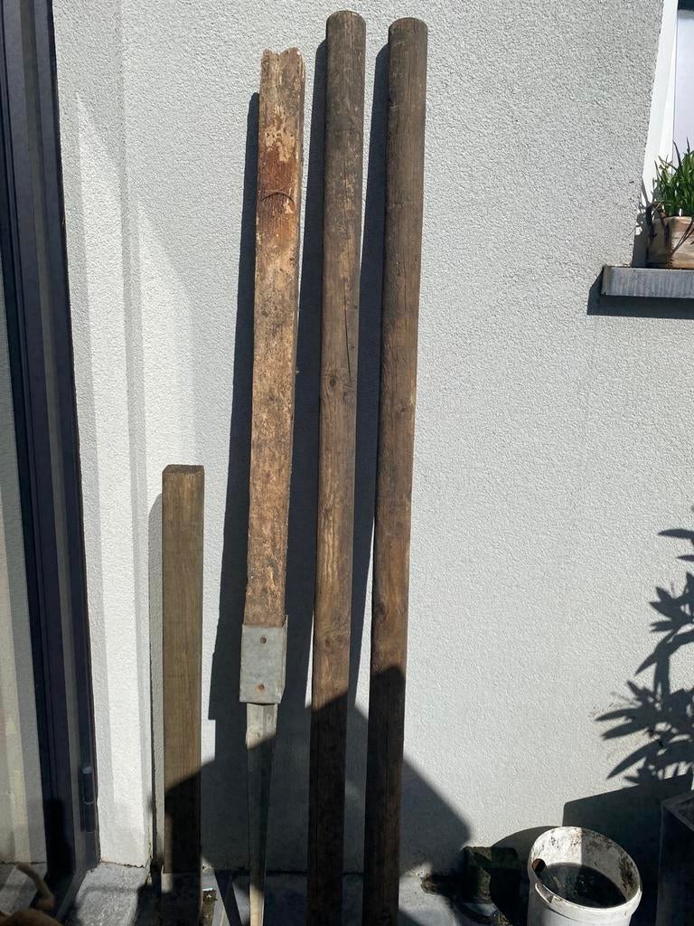 Tuinpalen - 2 linkse stuks, Tuin en Terras, Palen, Balken en Planken, Ophalen, Gebruikt, Palen