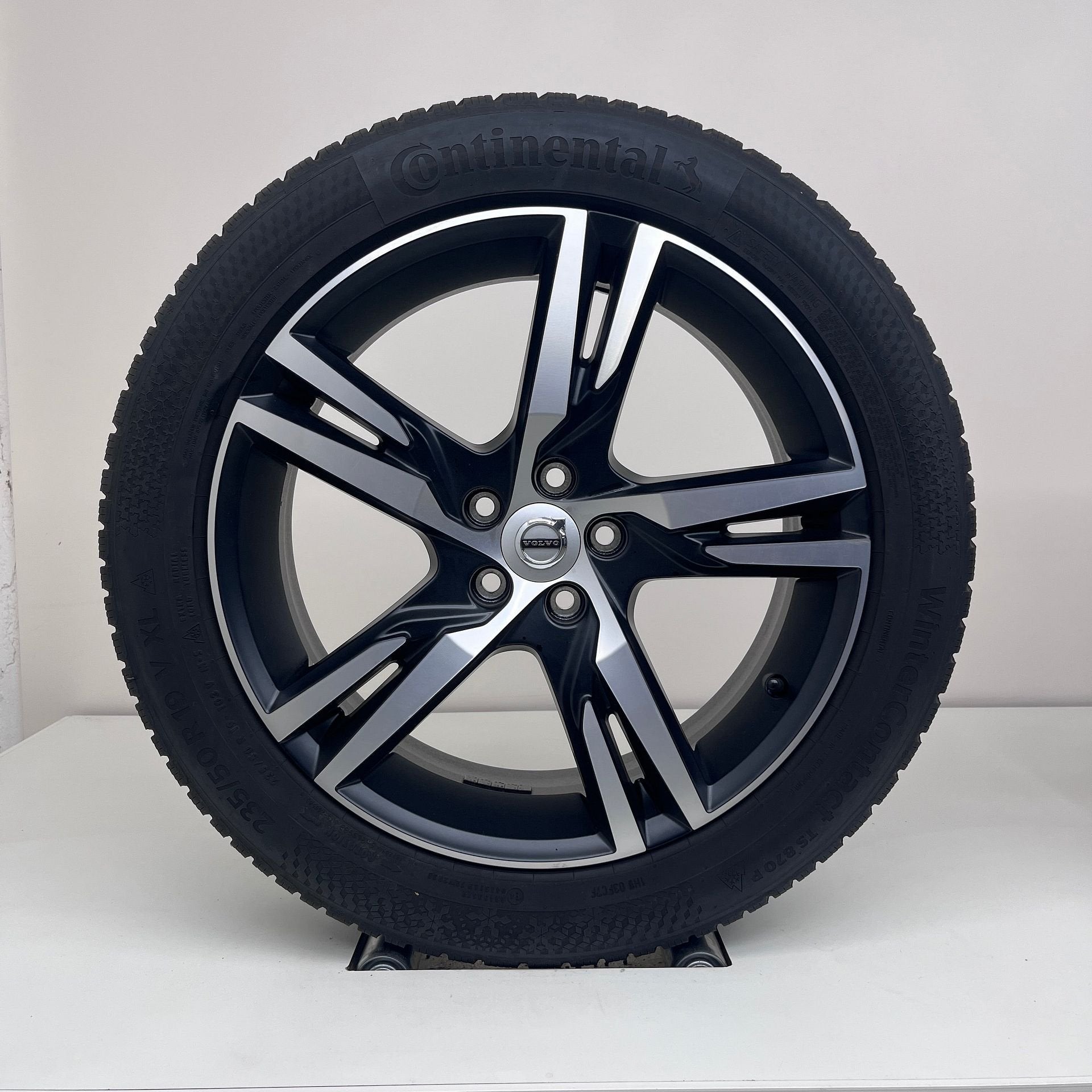 Volvo XC40 - 19 inch - winterbanden, Autos : Pièces & Accessoires, Pneus et Jantes, Pneus hiver, Enlèvement ou Envoi, Véhicule de tourisme