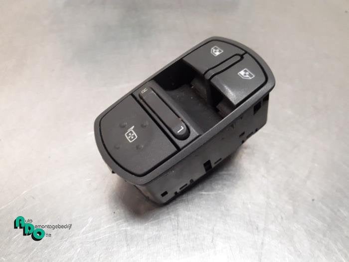 Commutateur vitre électrique d'un Opel Corsa (Corsa D 07-), -, Opel, 3 mois de garantie, Utilisé