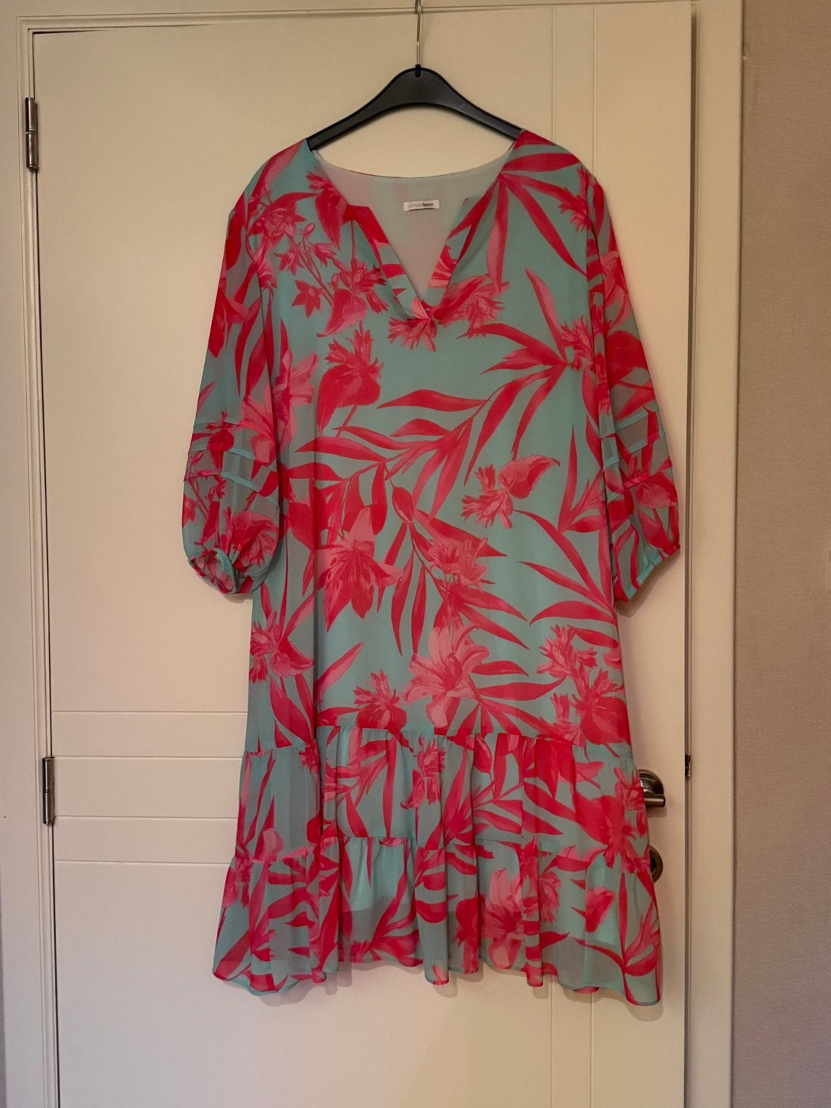 Nouvelle robe colorée (AtmosFashion) 46, Vêtements | Femmes, Grandes tailles, Enlèvement, Neuf, Robe