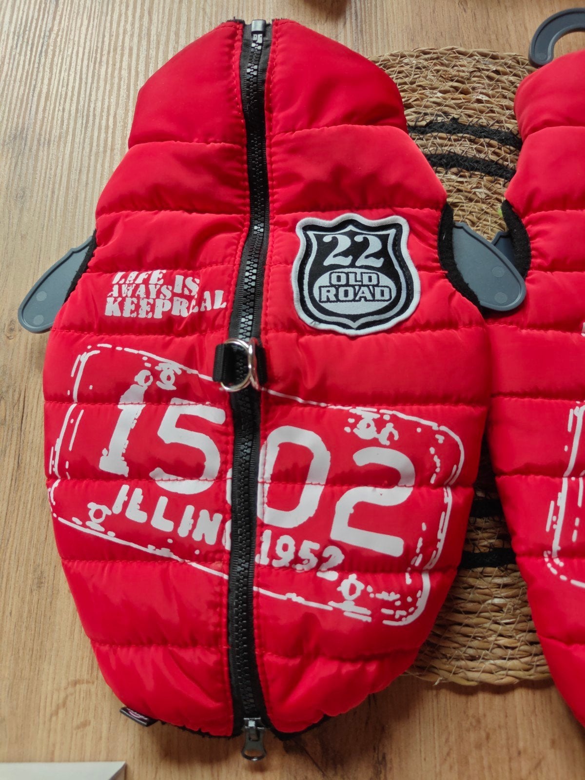Manteau pour chien taille 33. Porté brièvement par notre chi, Animaux & Accessoires, Enlèvement, Manteau pour chien