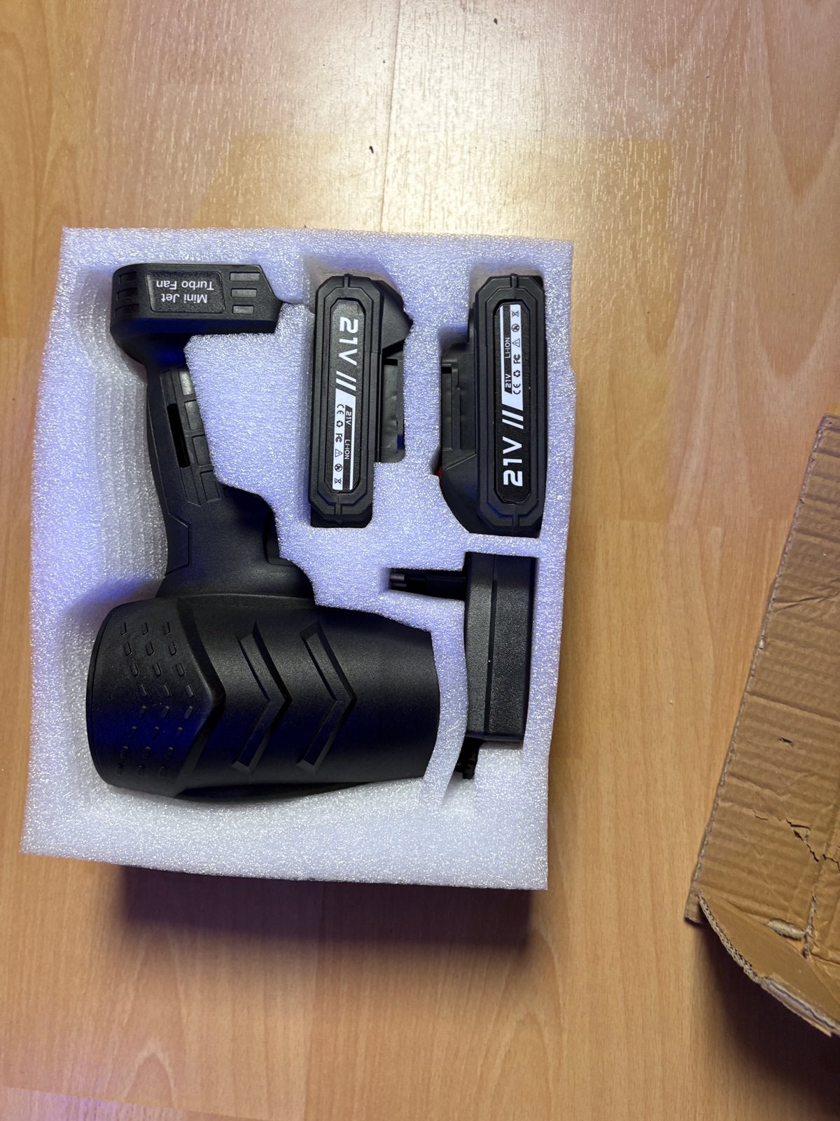 Car bower 2 batterijen en oplader, Enlèvement ou Envoi, Neuf