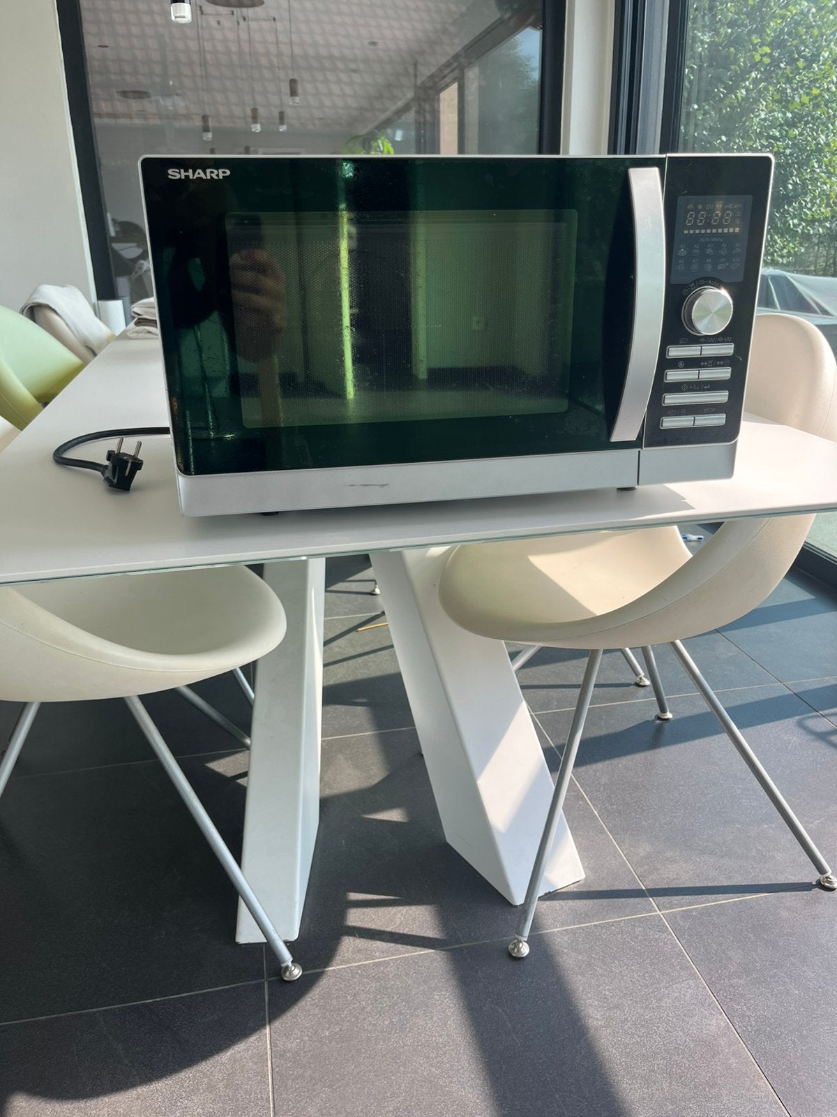 Sharp combi-microgolfoven met grill en heteluchtfunctie, Ophalen, Grill, Zo goed als nieuw, Draaiplateau