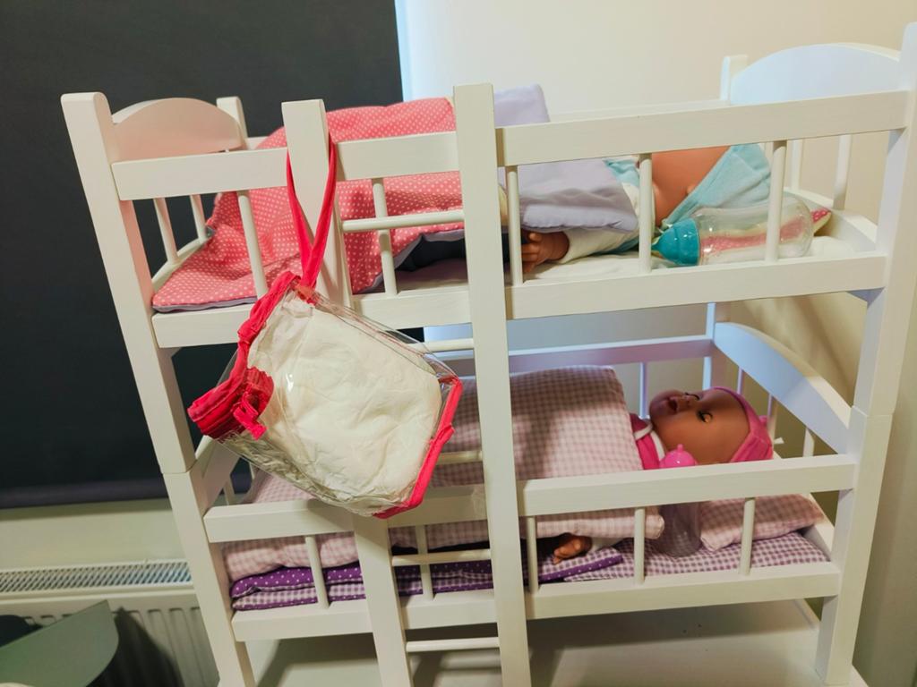 Poppen bedje incl alles wat je ziet, Verzamelen, Poppenhuizen en Toebehoren, Ophalen