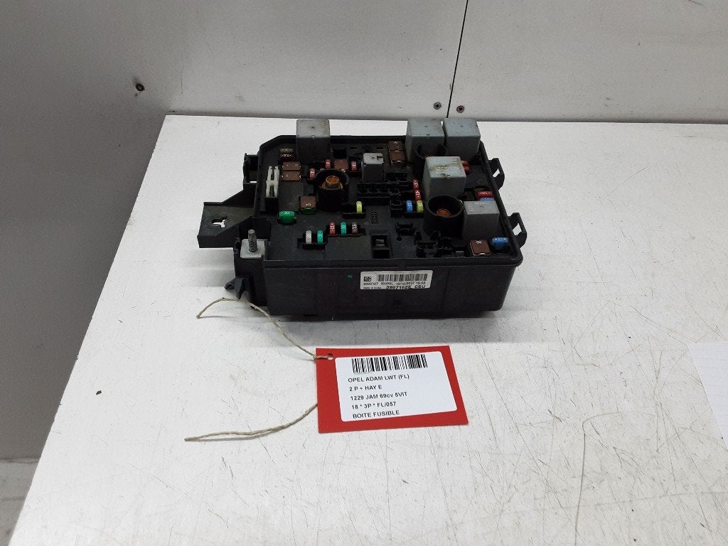ZEKERINGKAST Opel Adam (01-2012/12-2019) (39071623), Gebruikt, Rue de l'Espoir 34 34
4030  GRIVEGNÉE, BE, Info@Collignon.be, Opel