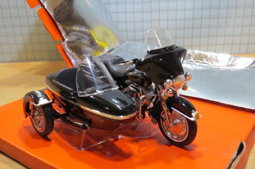 Harley Davidson sidecar zijspan FLHT 1997 1:18 (16), Ophalen of Verzenden, Nieuw, Motor, Maisto