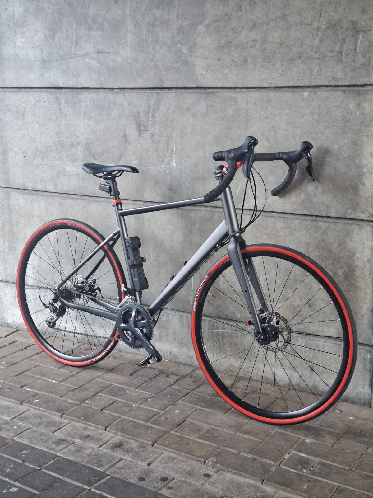 mooie herenfiets triban koersfiets frame 54cm Wielmaat 70cm, Fietsen en Brommers, Ophalen of Verzenden