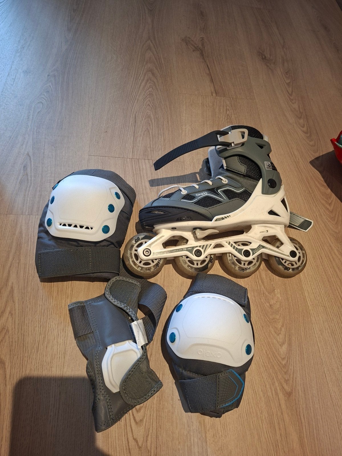 inlineskates, Sport en Fitness, Skeelers, Ophalen, Zo goed als nieuw, Bescherming, Overige merken
