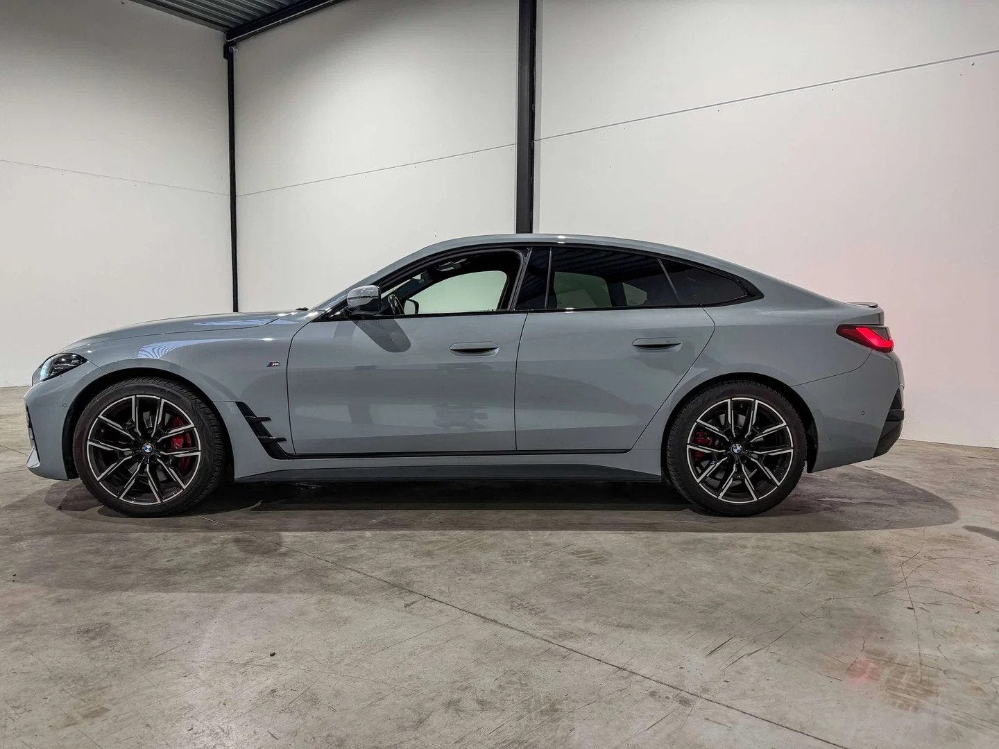 BMW 4 Serie 430 Gran Coupé M Sport - HK - Carbon (bj 2023), Auto's, Automaat, Gebruikt, Bedrijf, 5 deurs