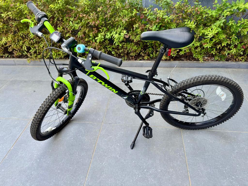 B-TWIN 20 POUCES RACINGBOY 500 6-8 ANS, Fietsen en Brommers, Fietsen | Mountainbikes en ATB, Ophalen, Gebruikt, Overige merken