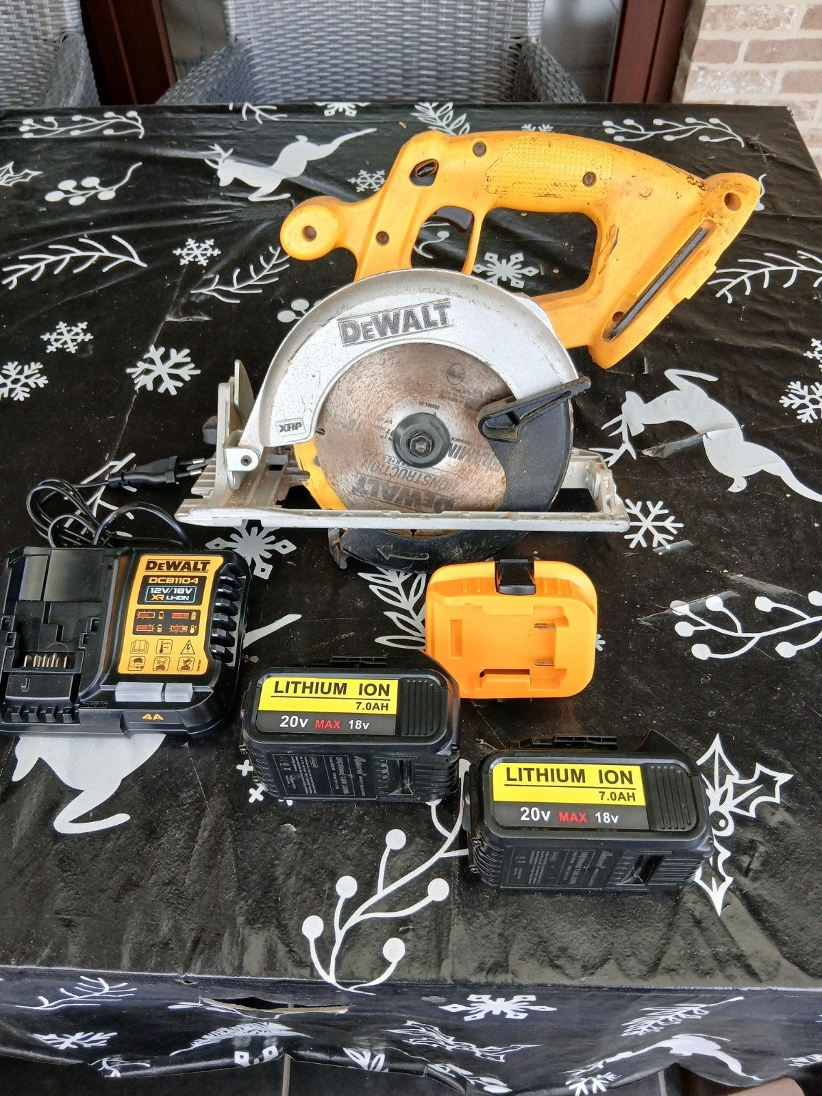 Dewalt 18v, Bricolage & Construction, Outillage | Scies mécaniques, Enlèvement, Scie circulaire