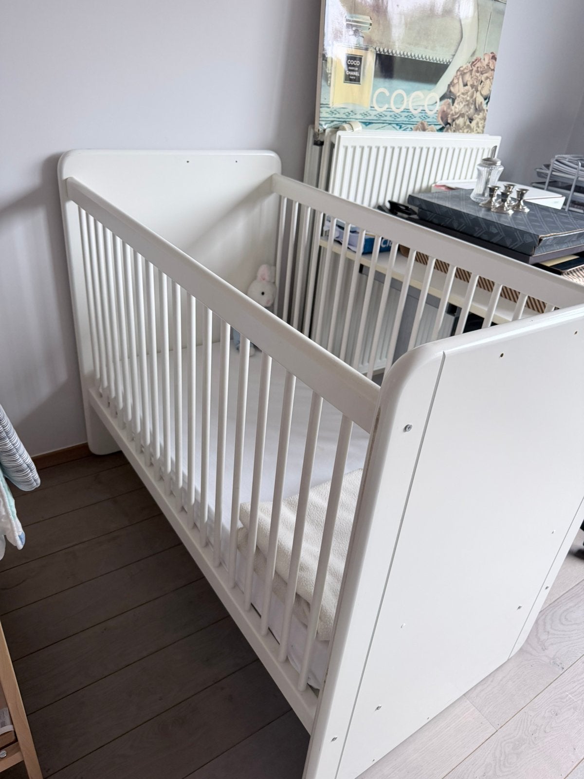 Wit kinderbedje met matras, Ophalen, Zo goed als nieuw