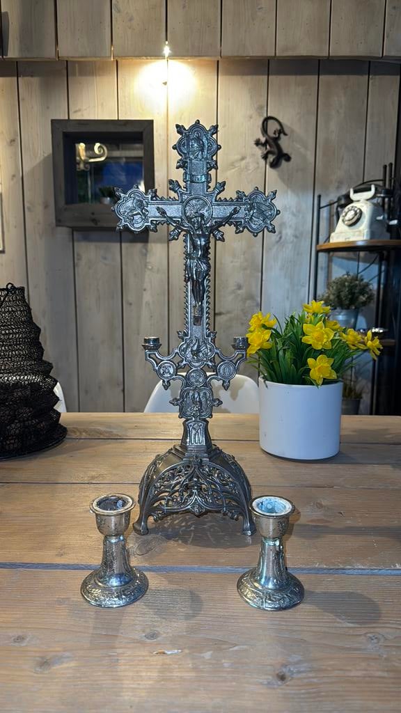 Groot zilverkleurig wandkruis Jezus – DEP. metalen crucifix, Enlèvement