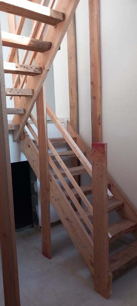 Ouderwetse houten trap, Ophalen, Gebruikt