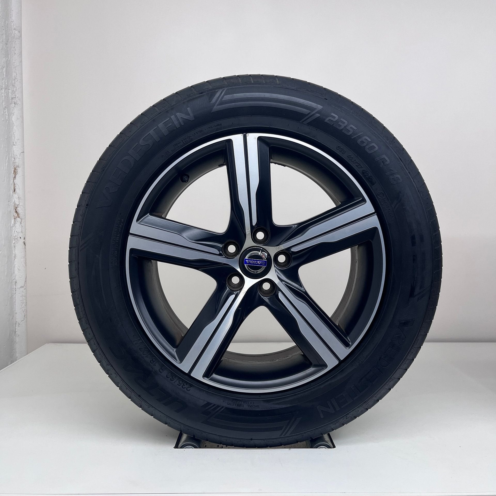 Volvo XC60-18 inch - zomerbanden, Auto-onderdelen, 18 inch, Gebruikt, Banden en Velgen, Ophalen of Verzenden