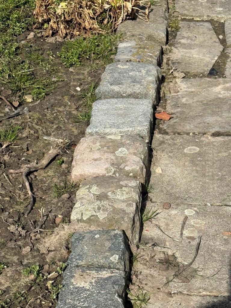 +/- 300 pavés de rue, Jardin & Terrasse, Gravier, Rochers & Caillasse, Utilisé, Autres types, Gris, Grès, Enlèvement