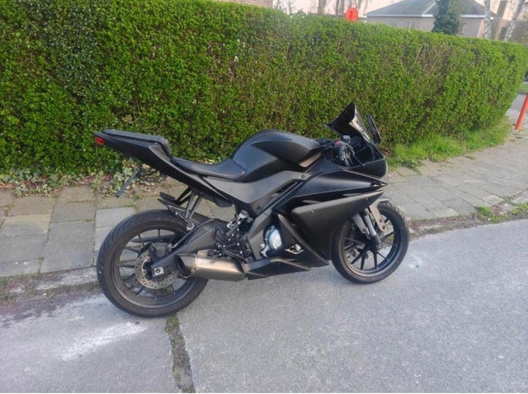 Yamaha yzfr 125cc 2015 als nieuw GRATİS LEVERİNG, Motoren, Motoren | Yamaha, Particulier, Nieuw, Ophalen of Verzenden
