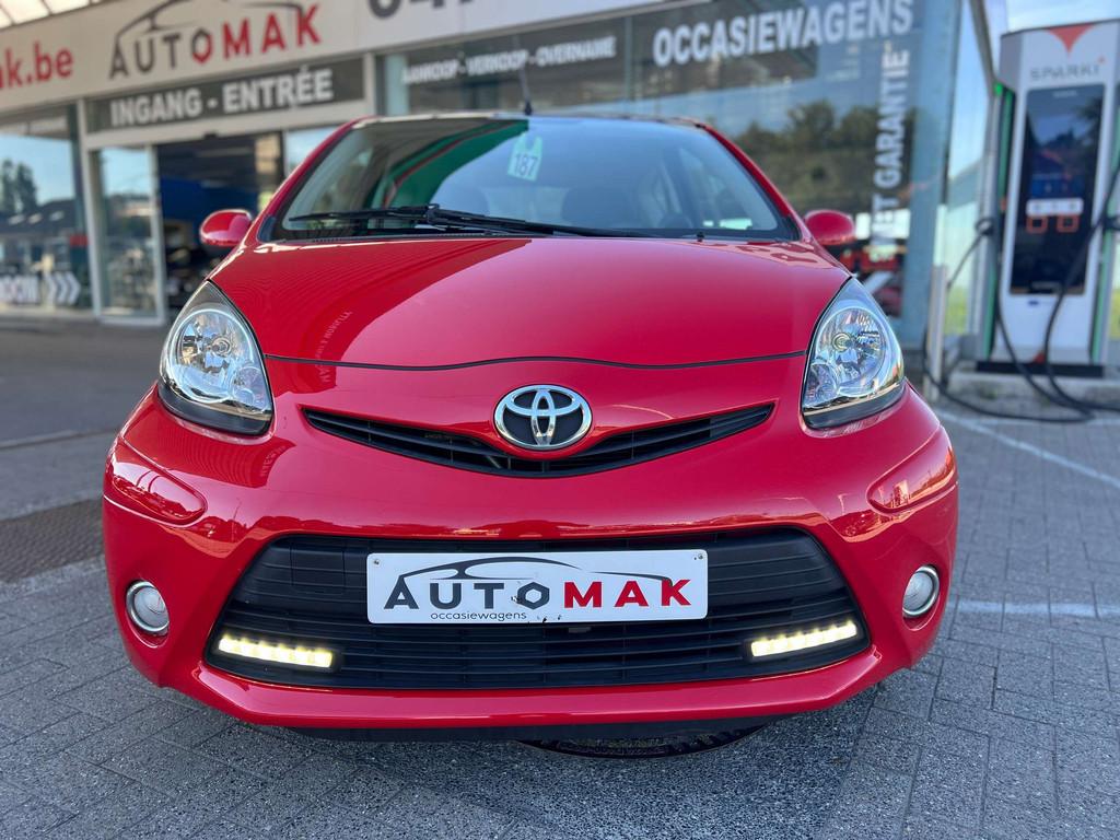 Toyota Aygo Aygo 1.0i Color Edition, Autos, Toyota, Rouge, Euro 5, Achat, Entreprise