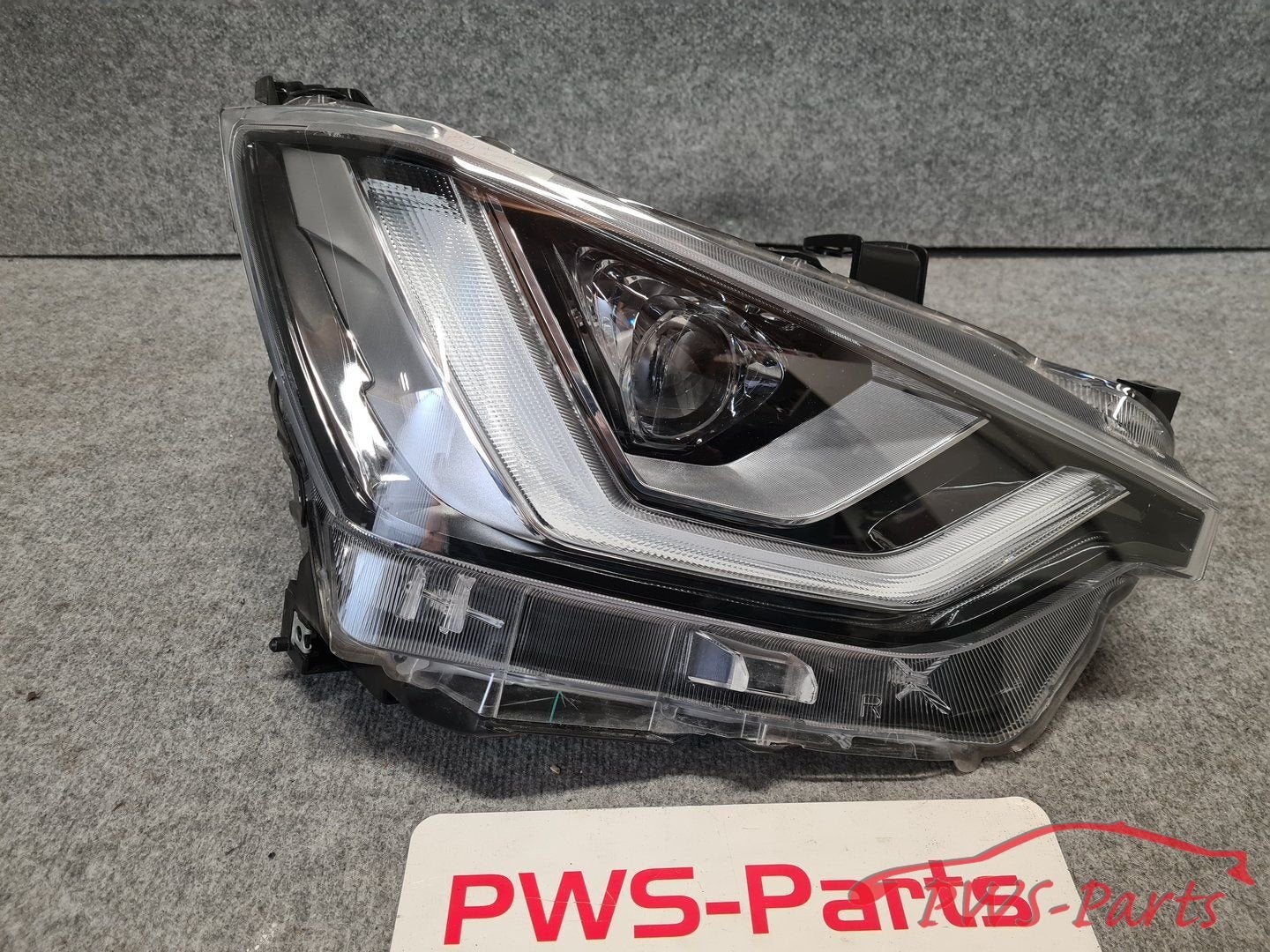 ISUZU D-MAX III FACELIFT VOL LED KOPLAMP RECHTS ORIGINEEL, -, Utilisé, Autres marques automobiles, -