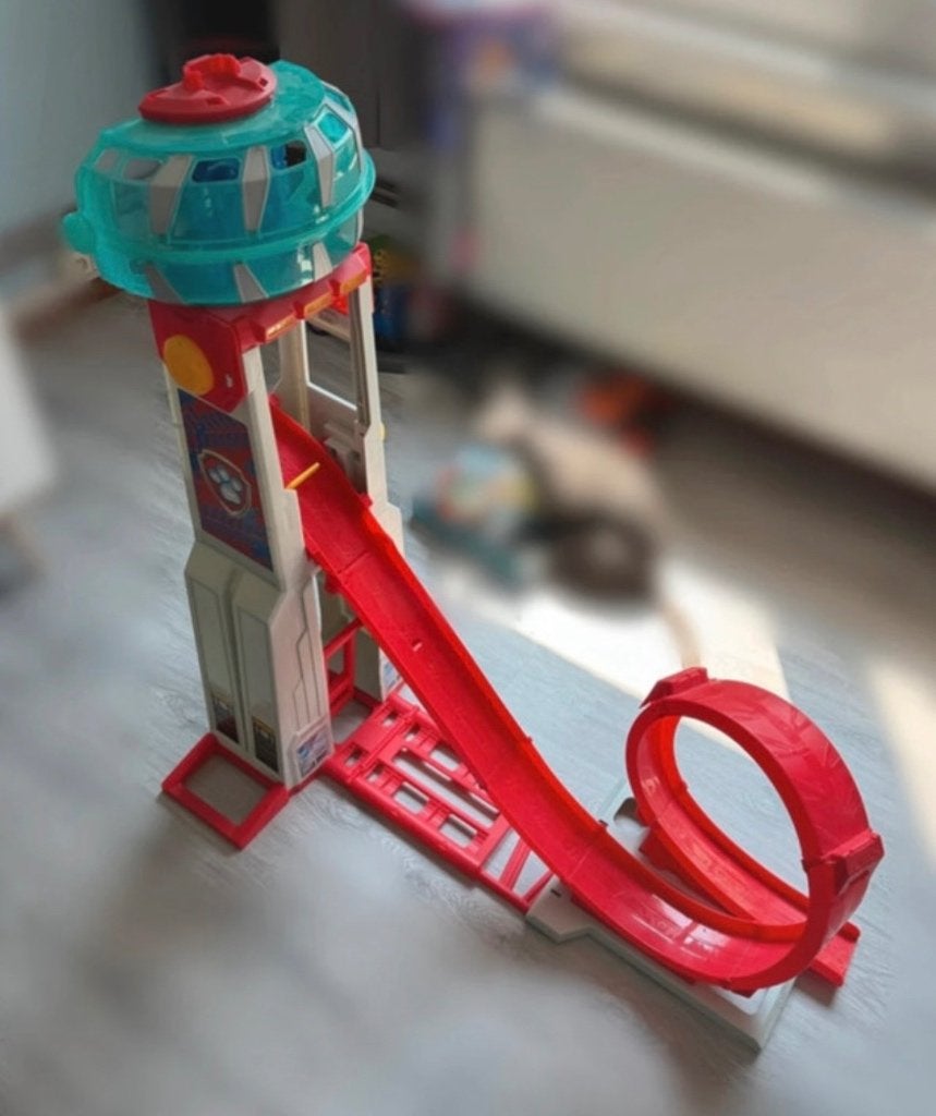 Spin Tower Paw Patrol Spin master met 5 auto’s, Ophalen of Verzenden, Zo goed als nieuw