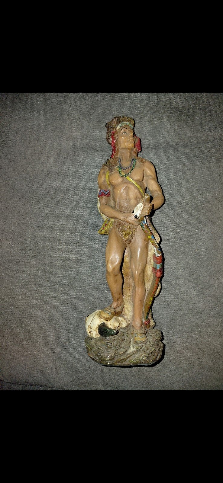 Statuette indien cassé, Enlèvement